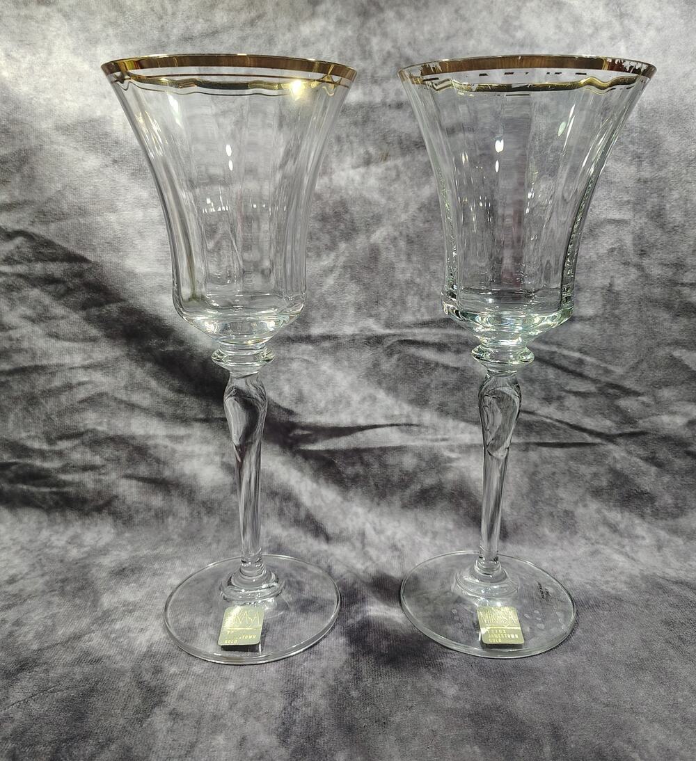 Set of 2 Mikasa - Jamestown Gold - Wine Glasses